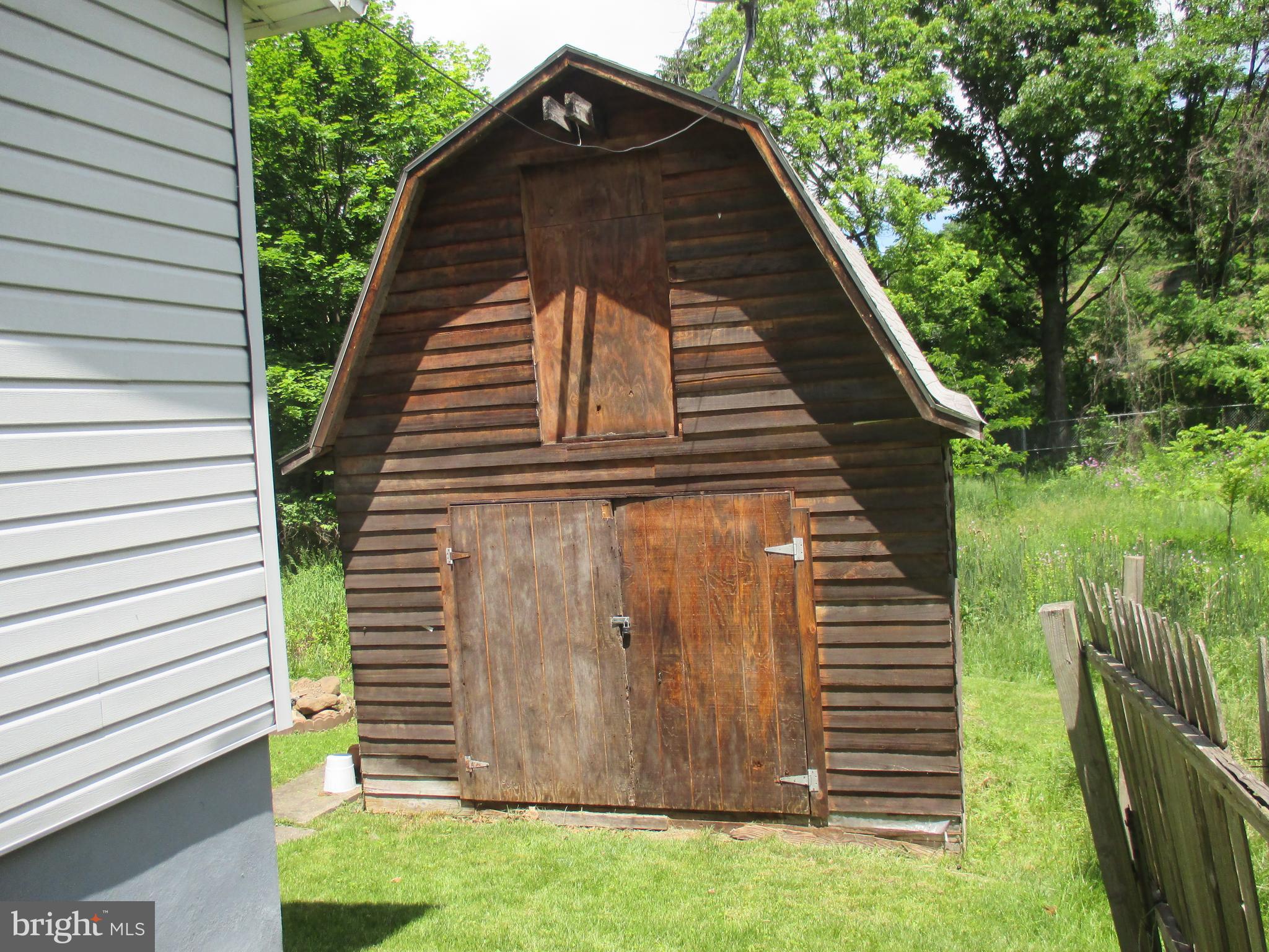 EAST SIDE - Residential