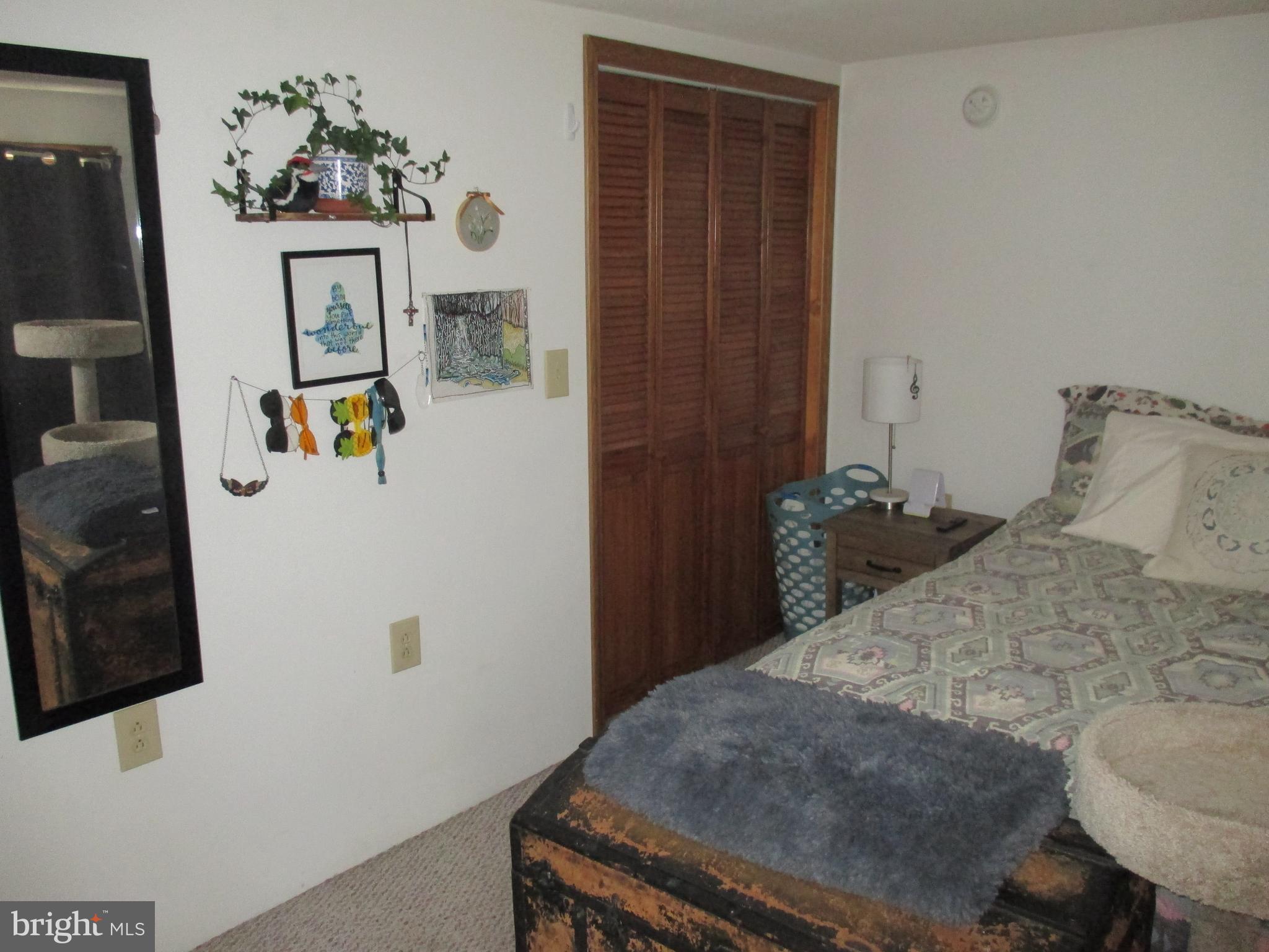 EAST SIDE - Residential