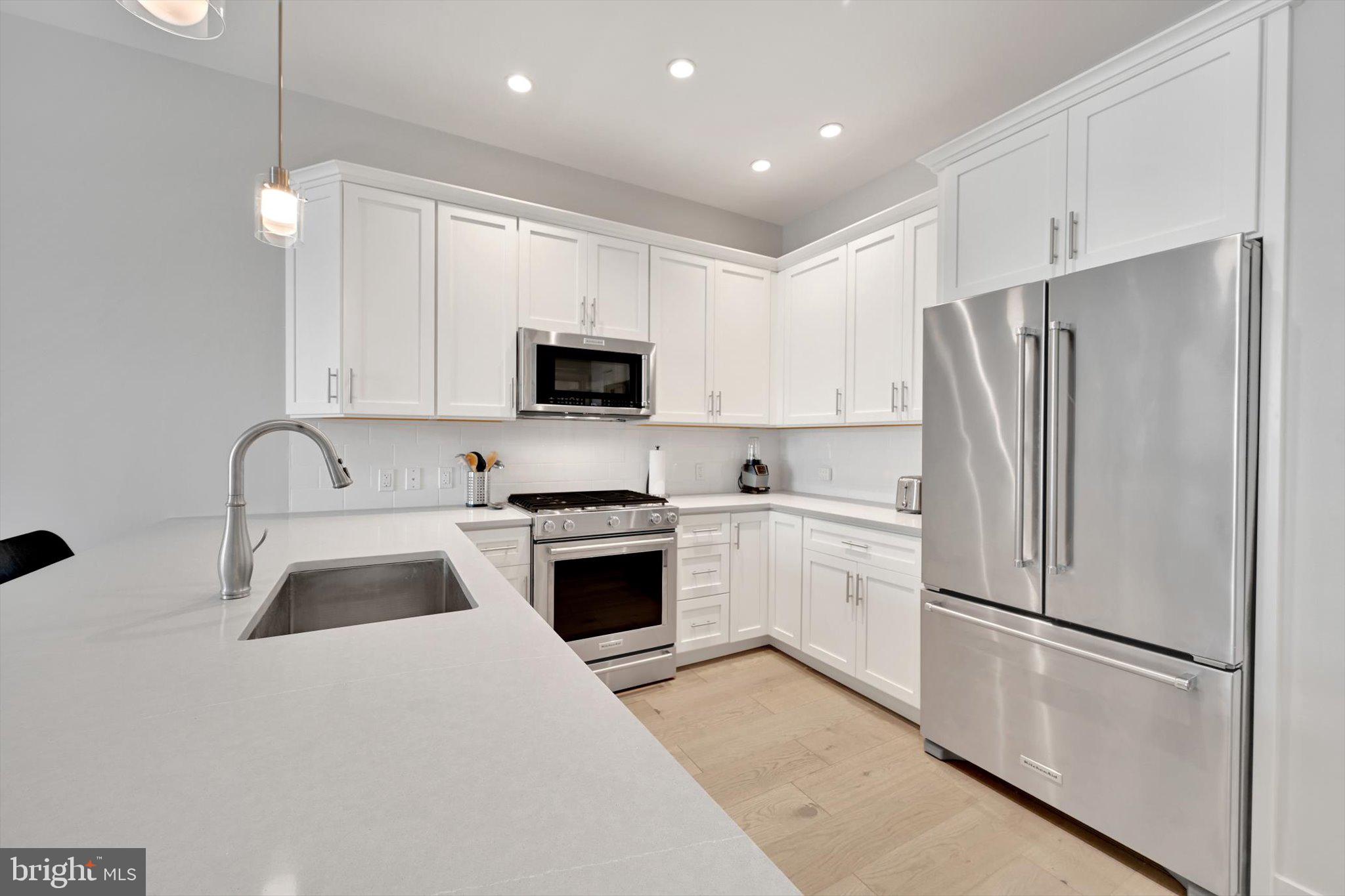 575 SOUTH CONDOS - Residential