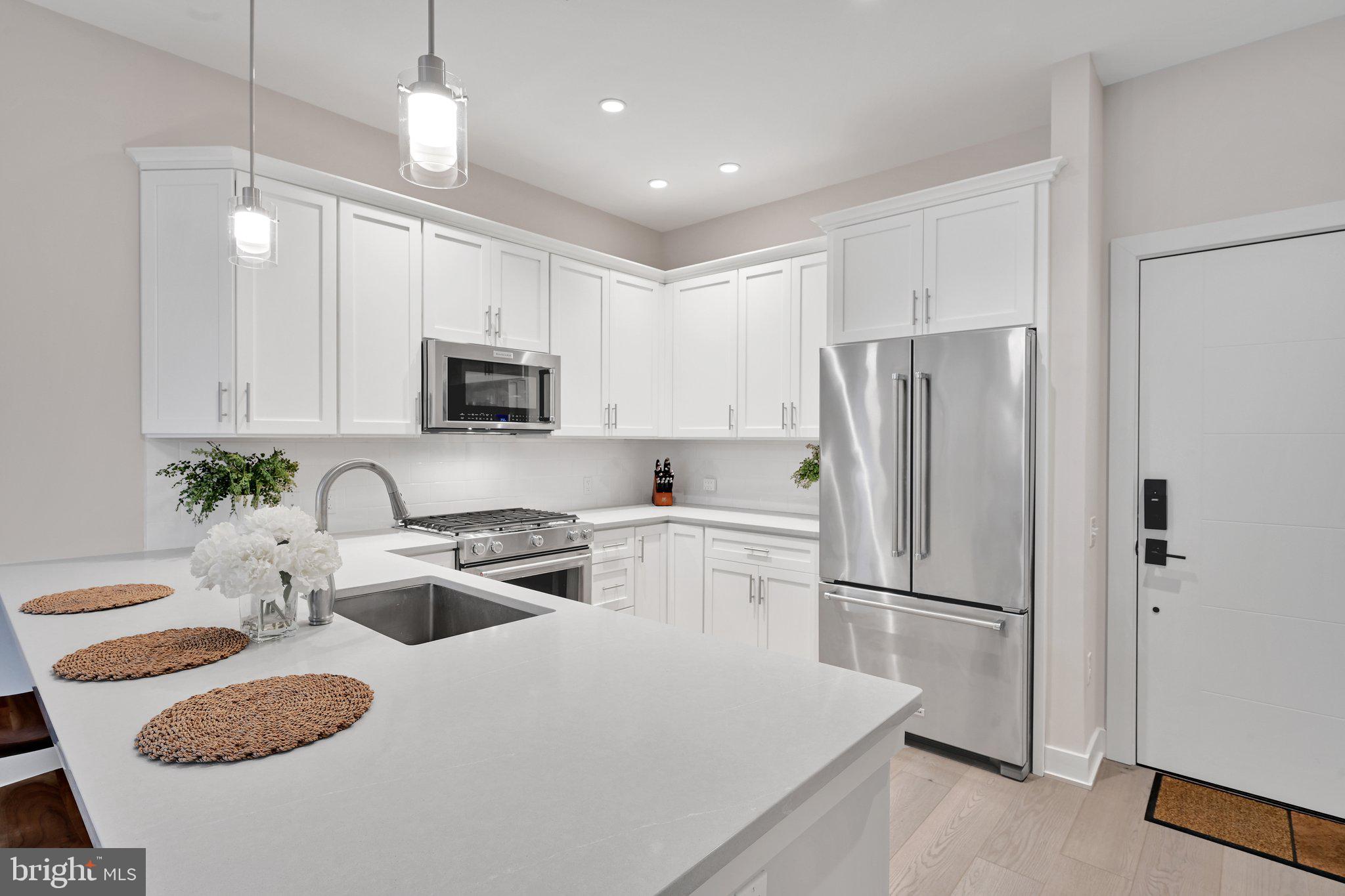 575 SOUTH CONDOS - Residential