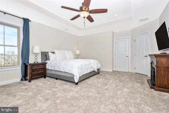 VILLAGES OF URBANA - Residential Lease