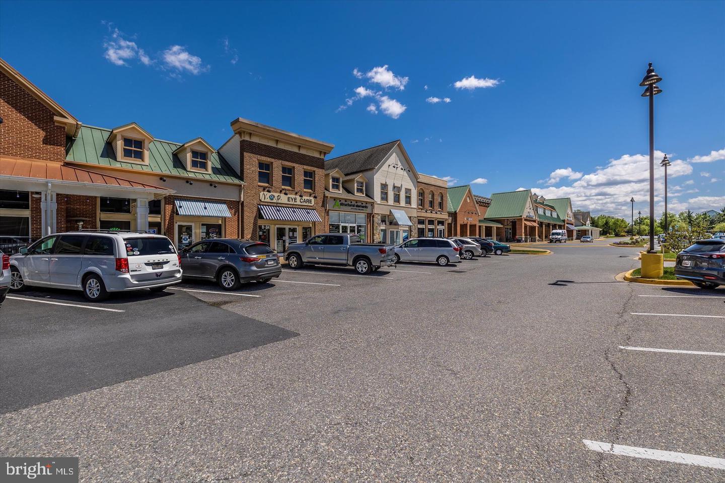 VILLAGES OF URBANA - Residential Lease