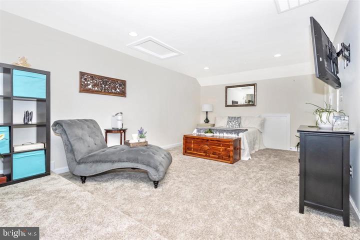 VILLAGES OF URBANA - Residential Lease