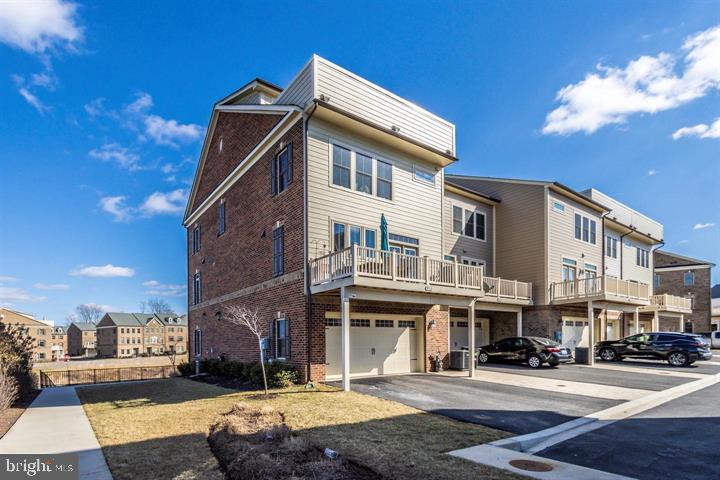 VILLAGES OF URBANA - Residential Lease