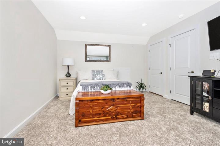 VILLAGES OF URBANA - Residential Lease