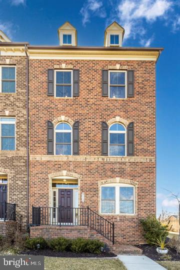 VILLAGES OF URBANA - Residential Lease