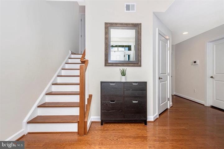 VILLAGES OF URBANA - Residential Lease