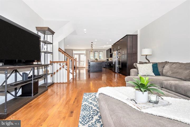 VILLAGES OF URBANA - Residential Lease