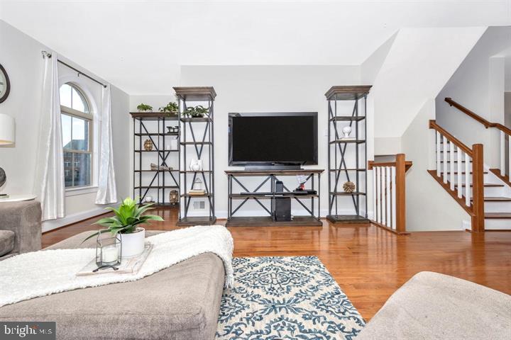 VILLAGES OF URBANA - Residential Lease