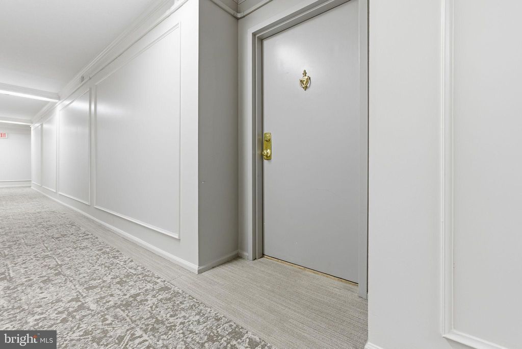 Photo of 7721 Tremayne Place #211, MCLEAN, VA 22102 (MLS # VAFX2290336)