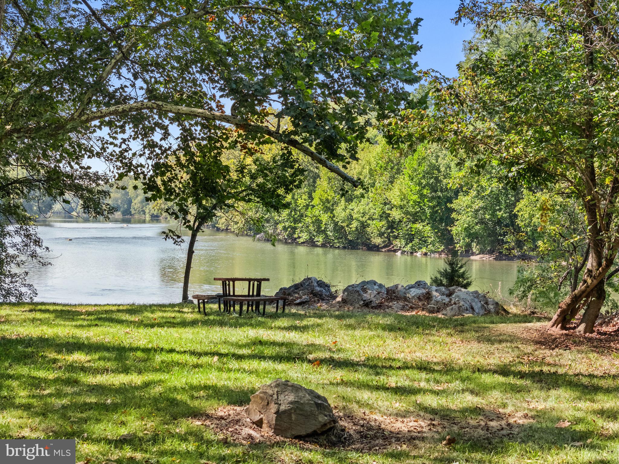9533 HOWELLSVILLE ROAD