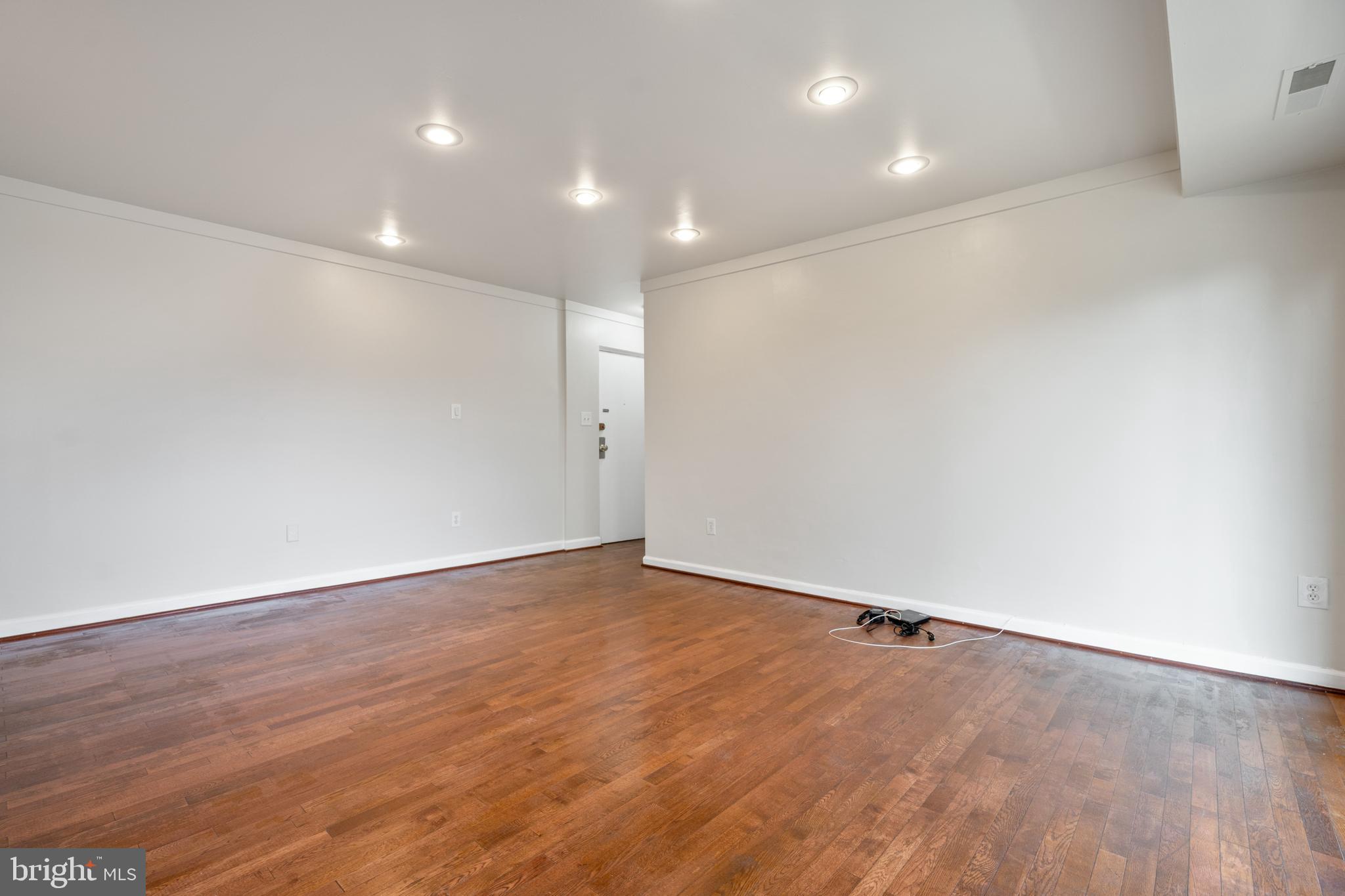 CARROLLAN GARDENS - Residential Lease