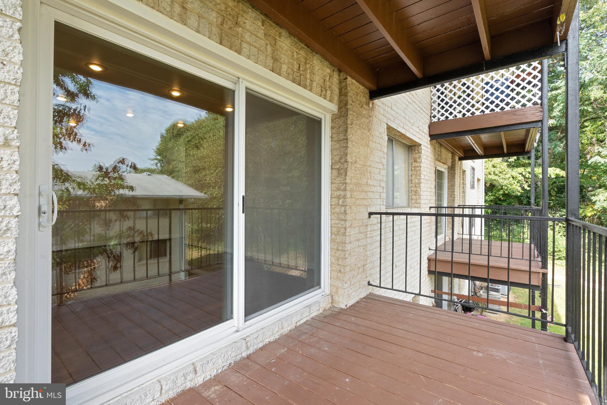 CARROLLAN GARDENS - Residential Lease