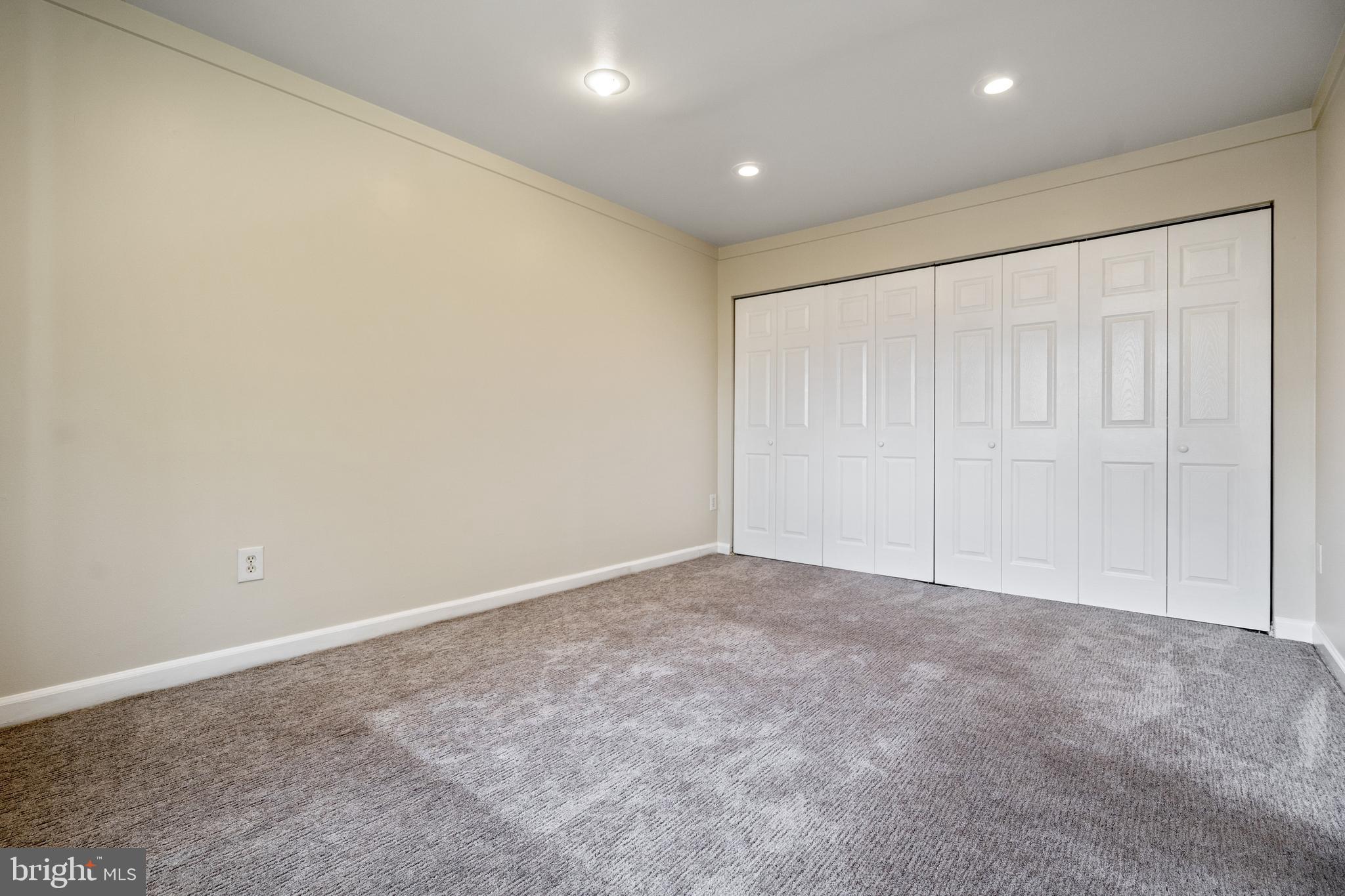 CARROLLAN GARDENS - Residential Lease