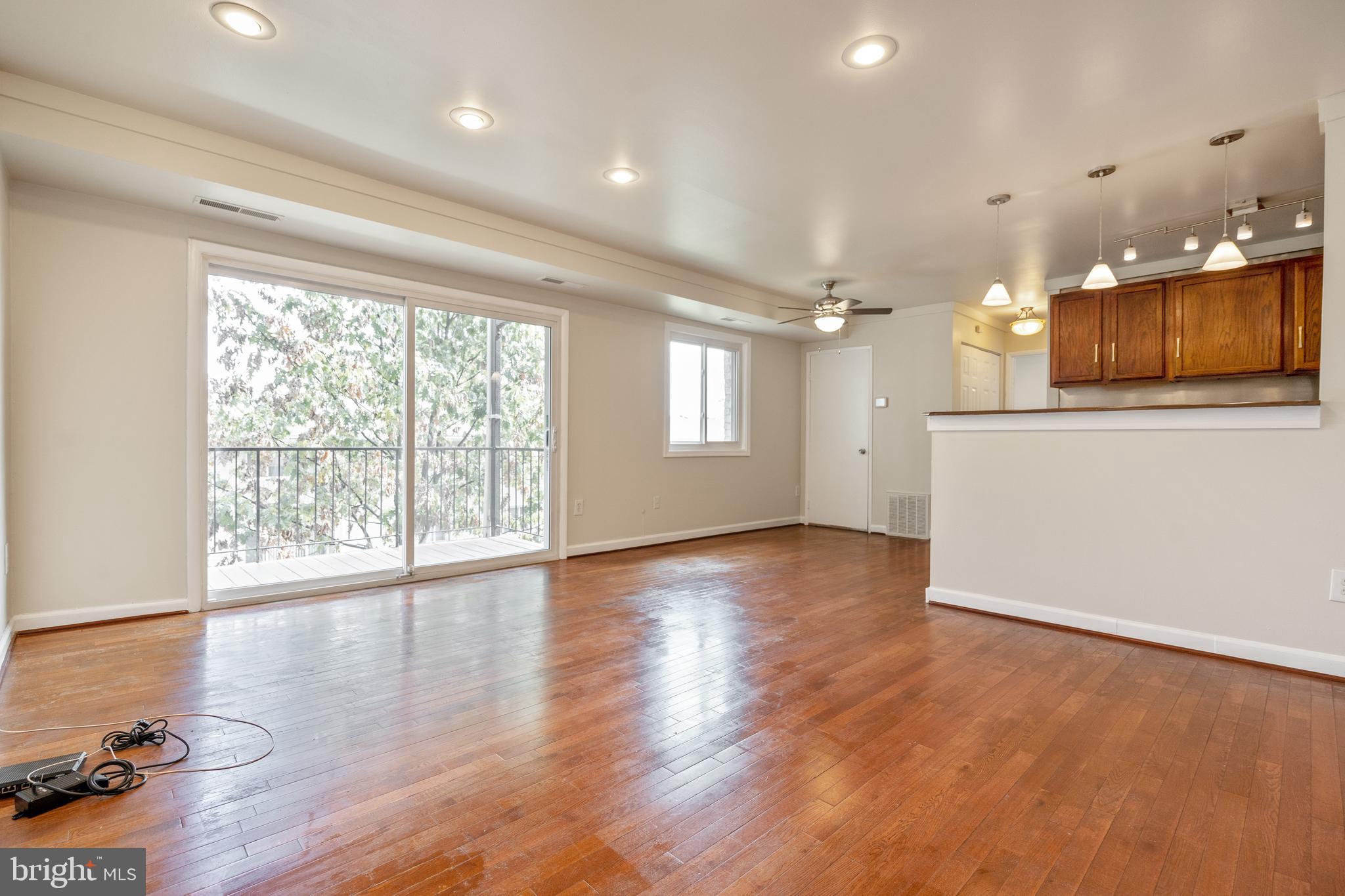 CARROLLAN GARDENS - Residential Lease