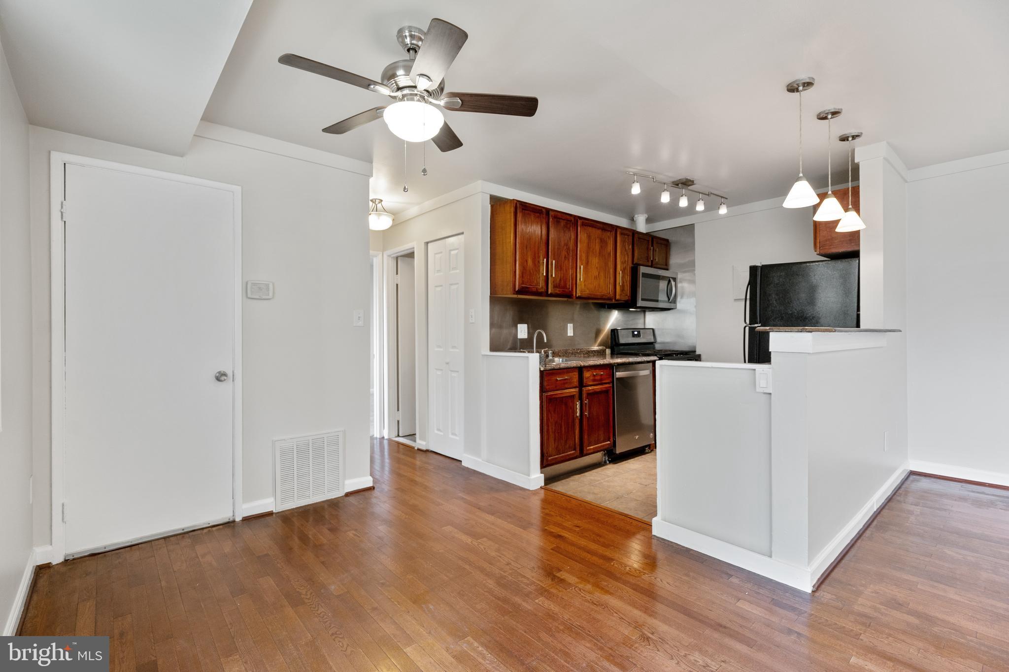 CARROLLAN GARDENS - Residential Lease