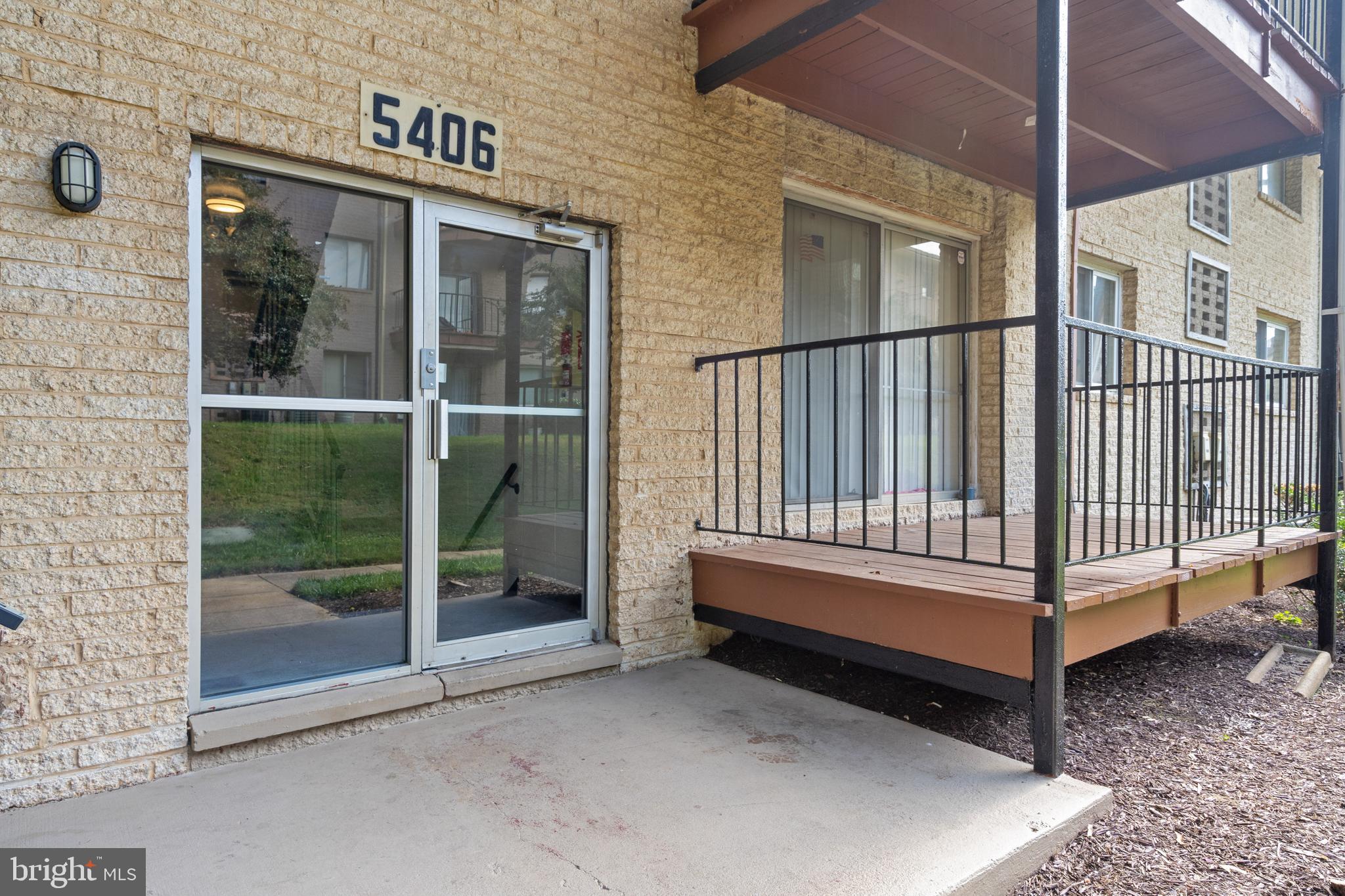 CARROLLAN GARDENS - Residential Lease