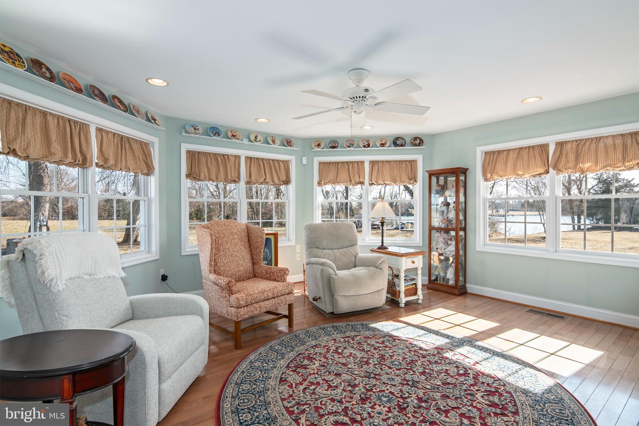 PRESQUILE - Residential