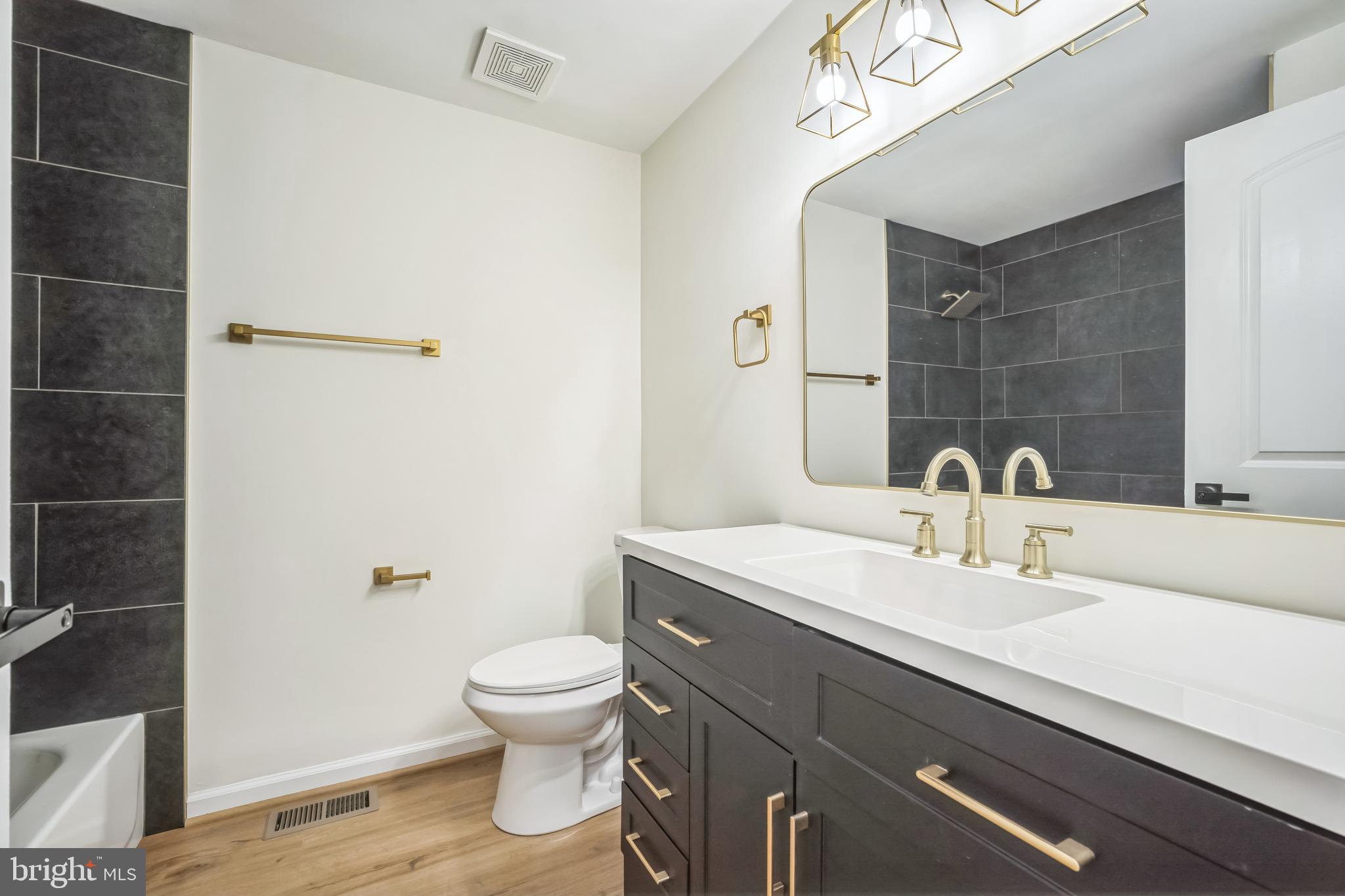 AMBER MEADOWS - Residential