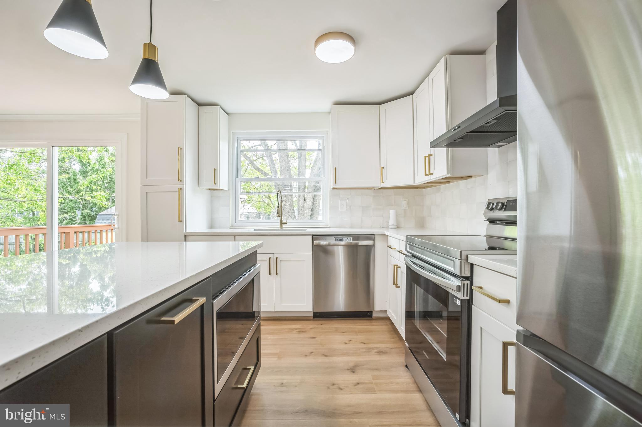 AMBER MEADOWS - Residential