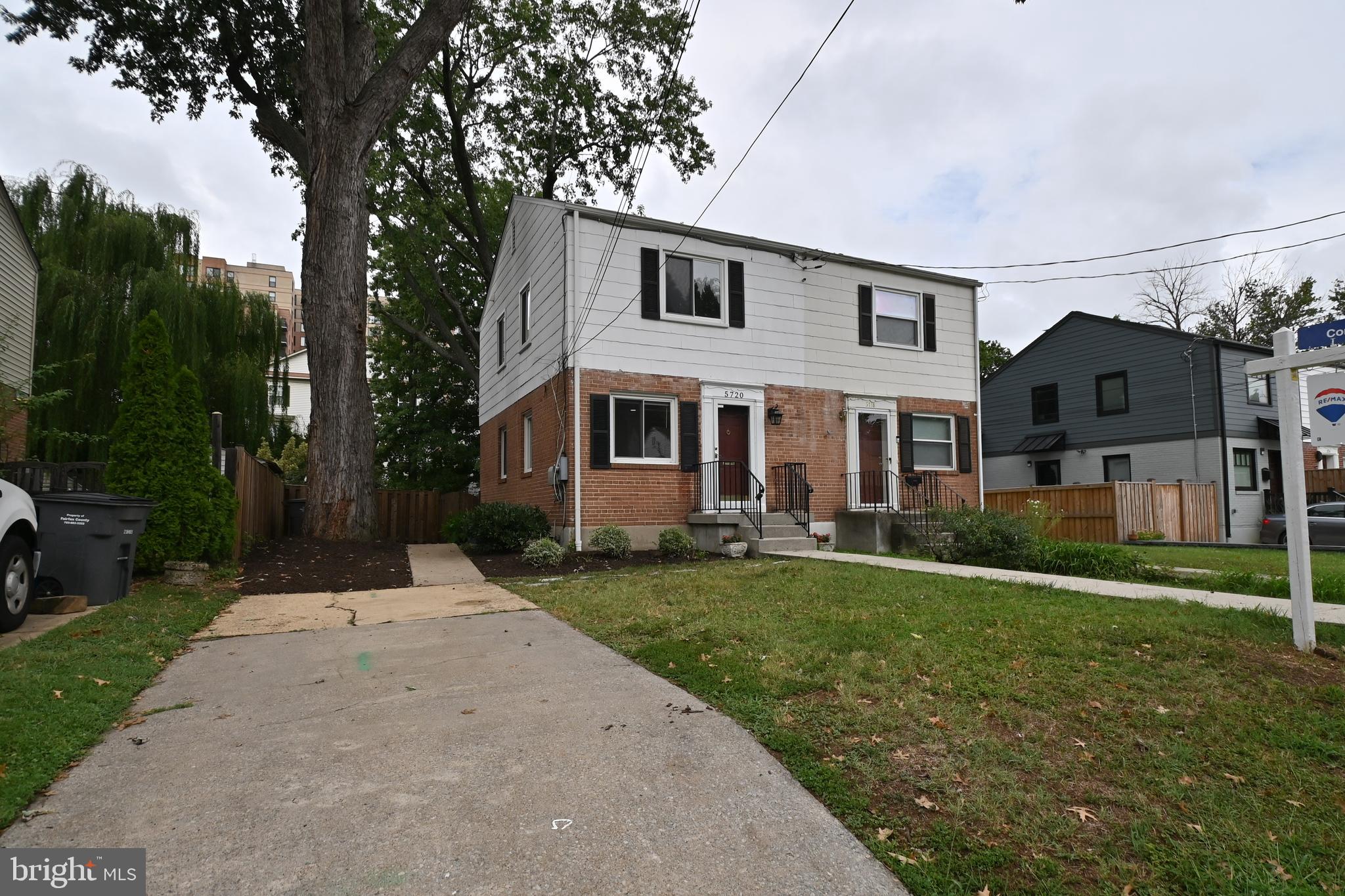 HUNTINGTON - Residential Lease