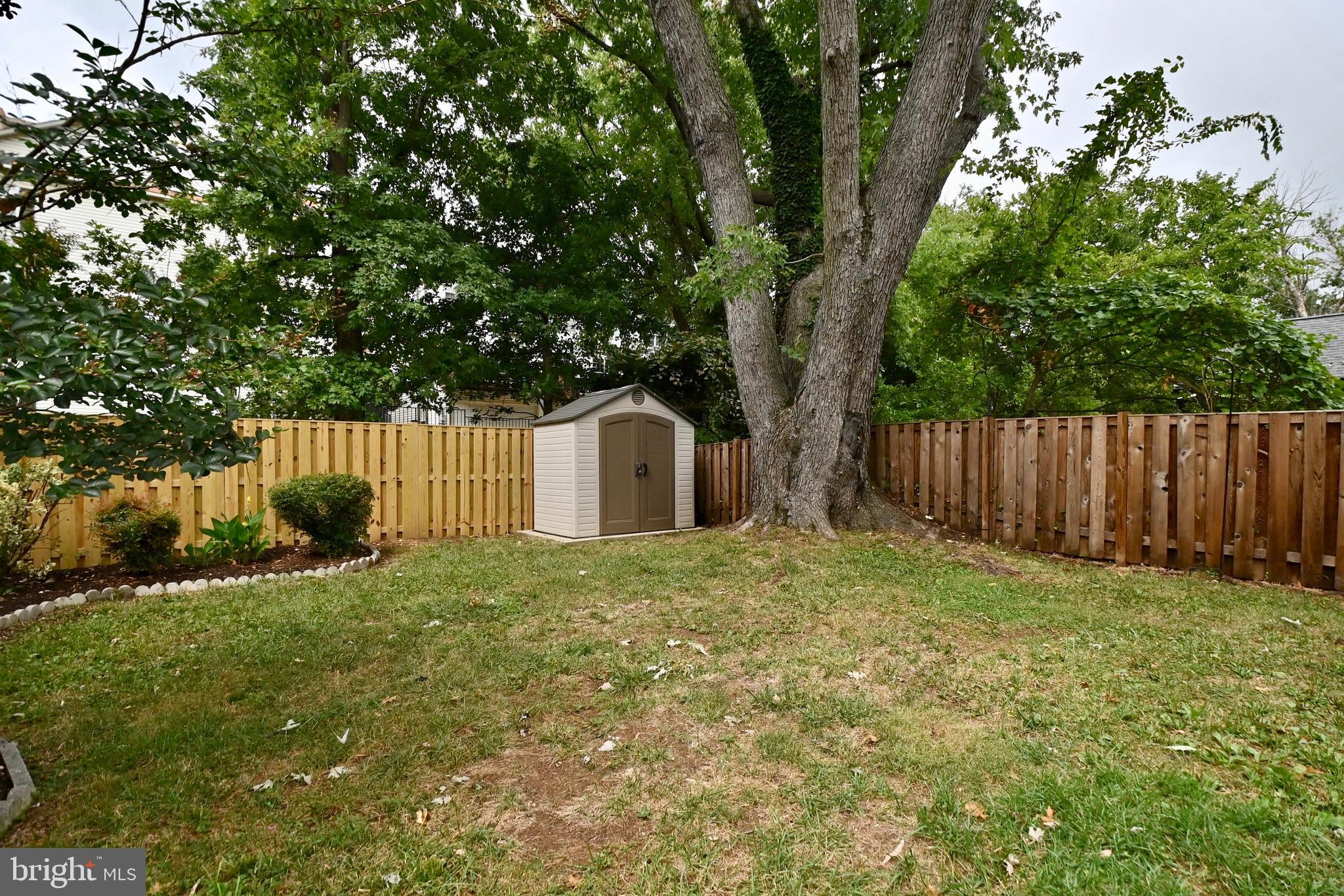 HUNTINGTON - Residential Lease