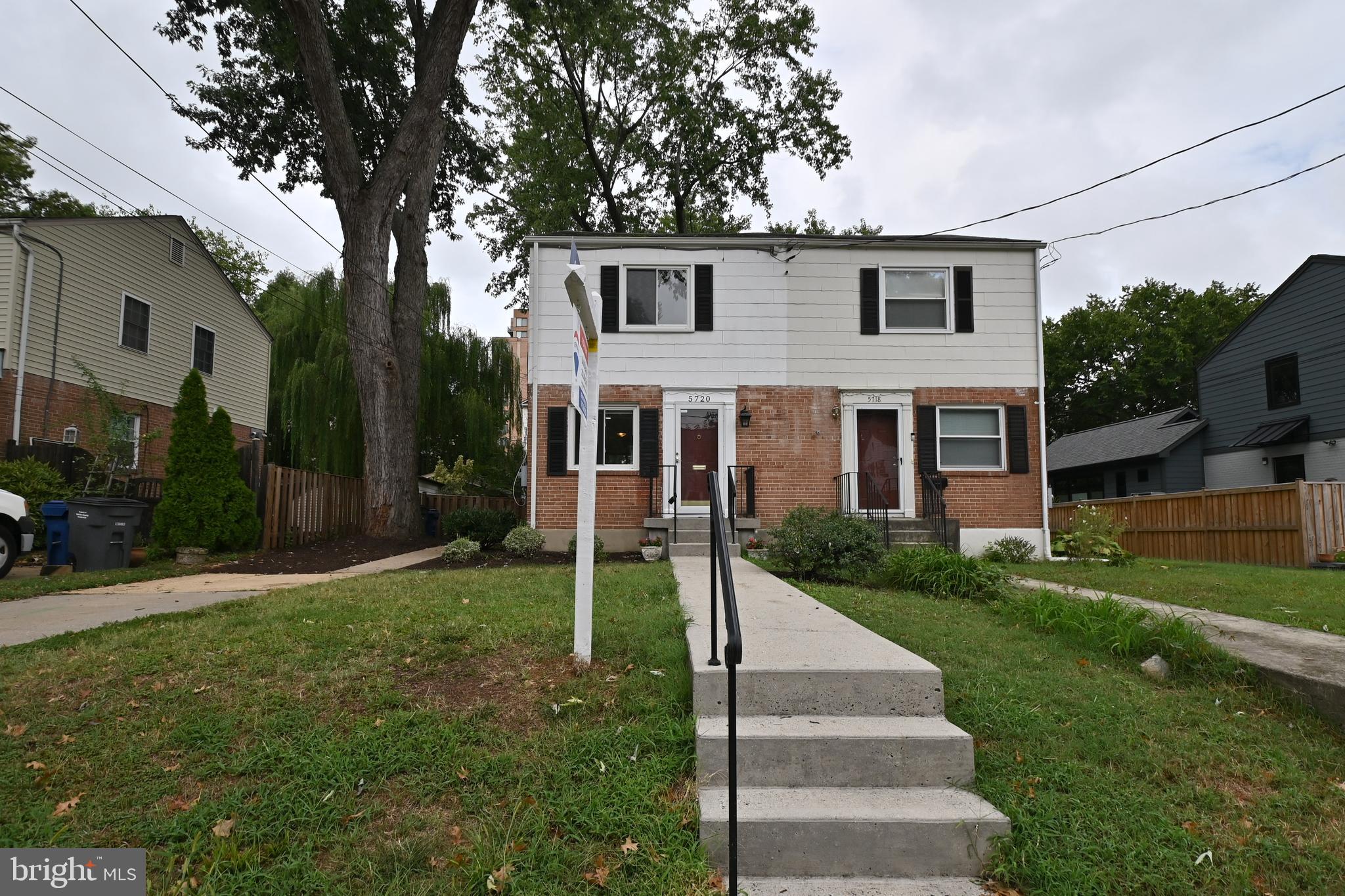 HUNTINGTON - Residential Lease