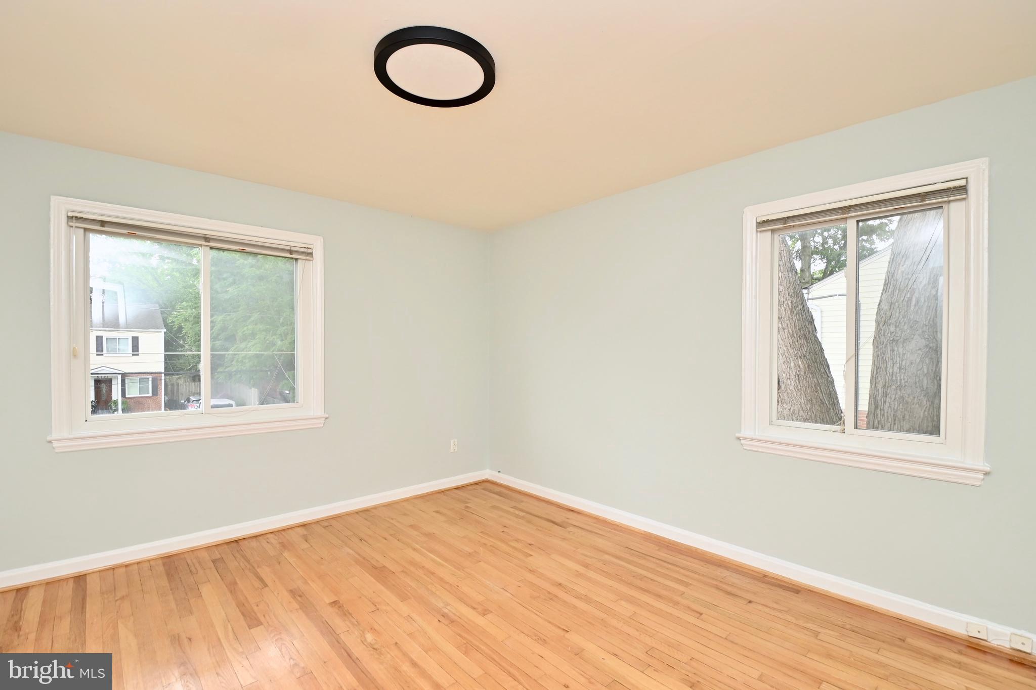 HUNTINGTON - Residential Lease