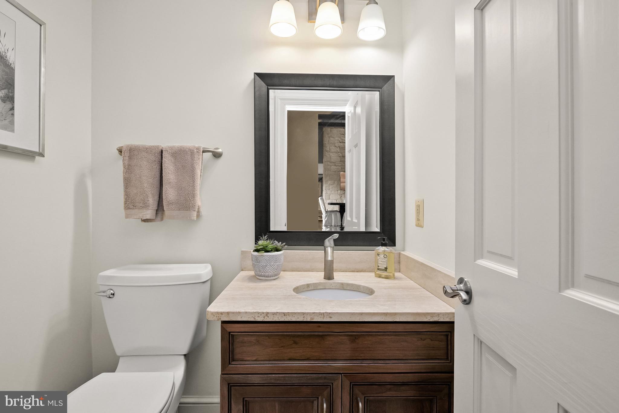 POTOMAC OUTSIDE - Residential