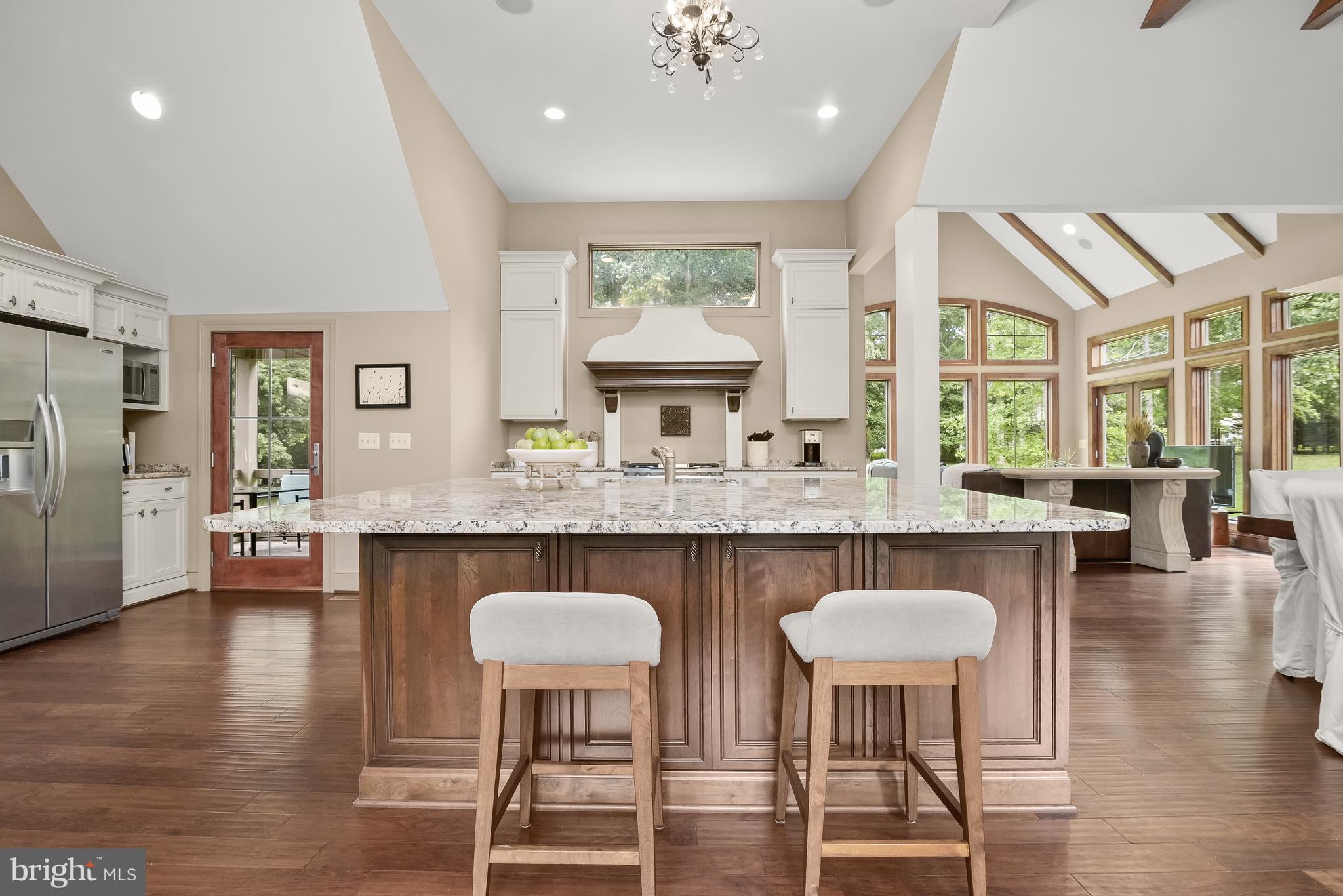 POTOMAC OUTSIDE - Residential