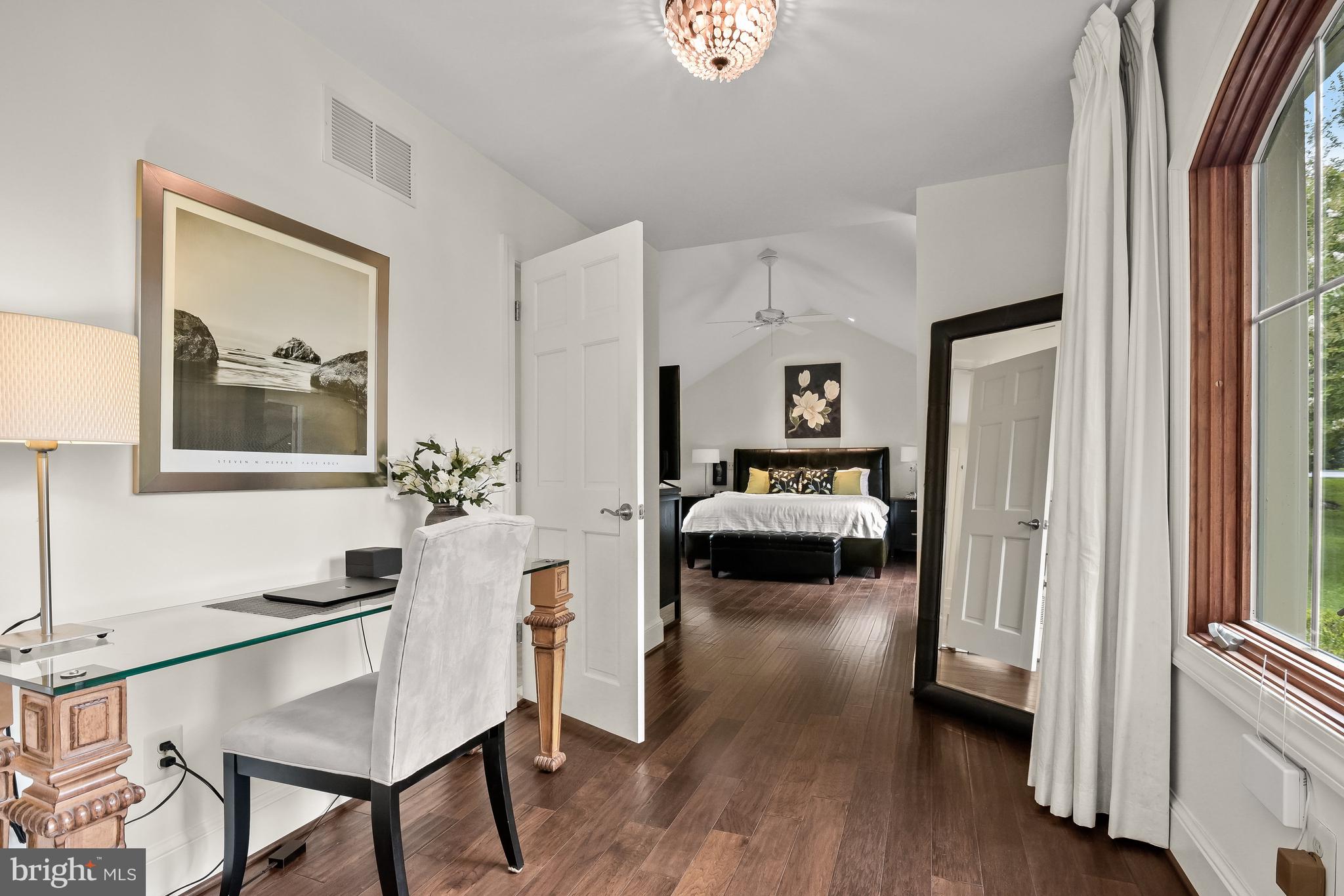 POTOMAC OUTSIDE - Residential