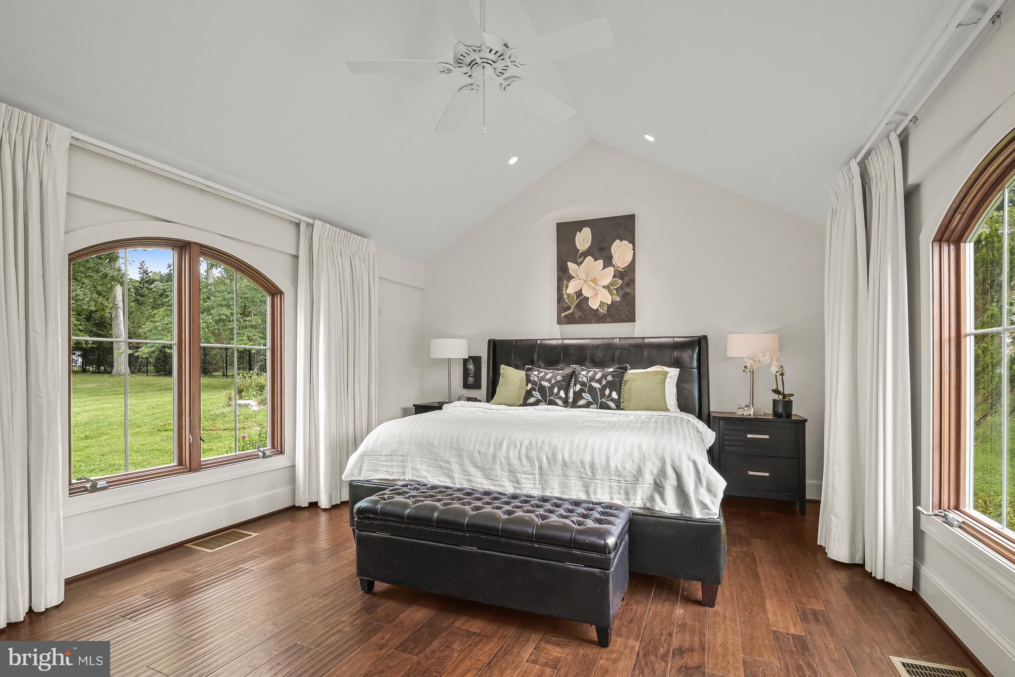 POTOMAC OUTSIDE - Residential