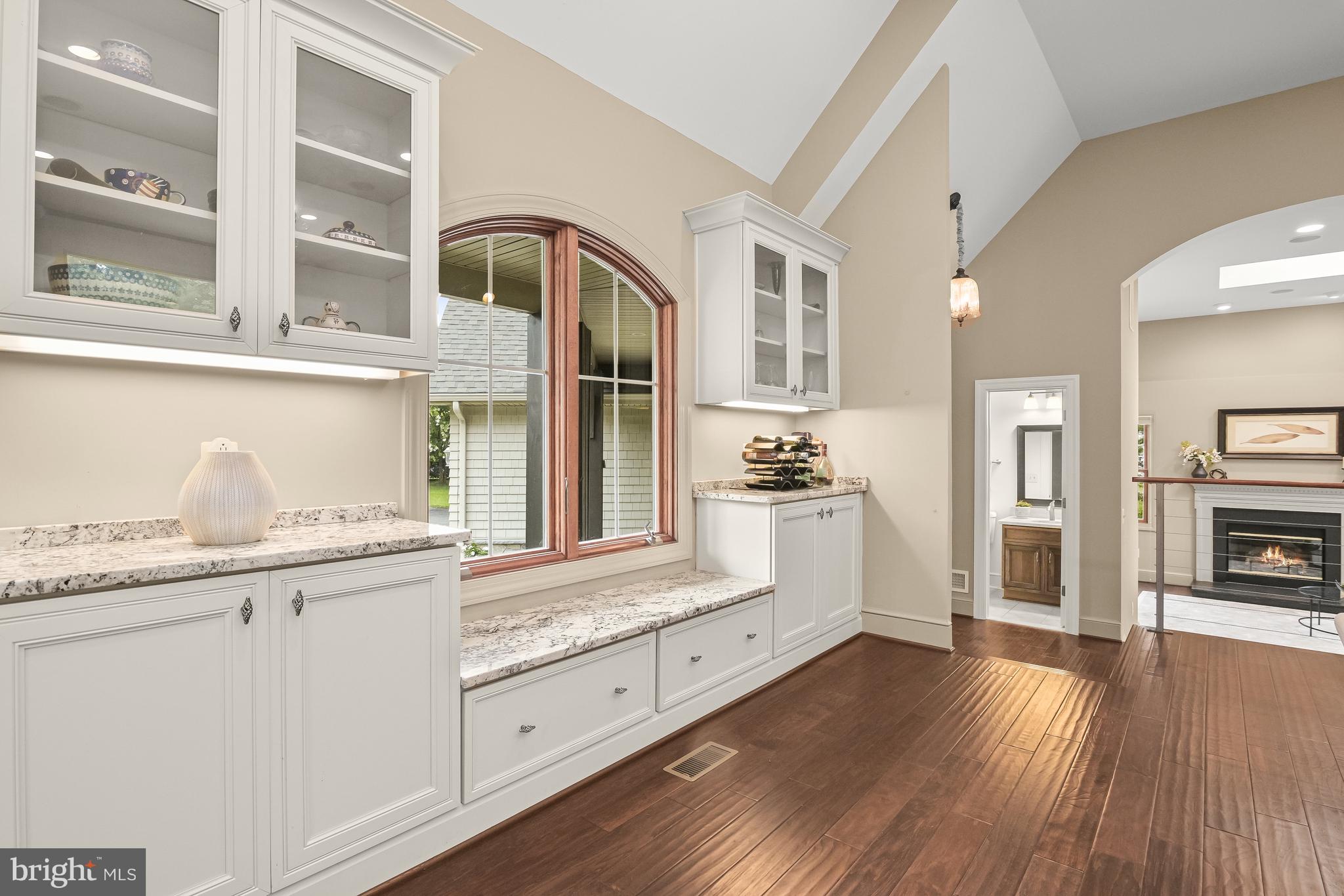 POTOMAC OUTSIDE - Residential