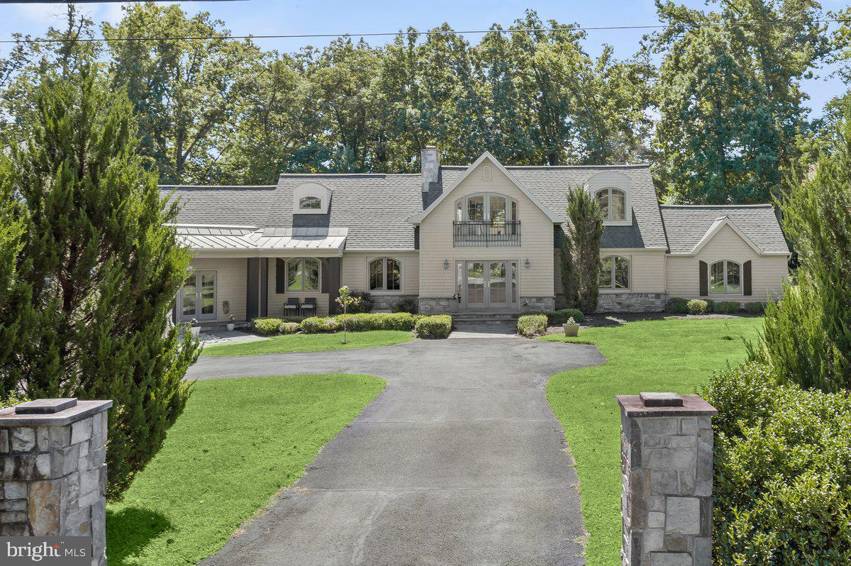 POTOMAC OUTSIDE - Residential