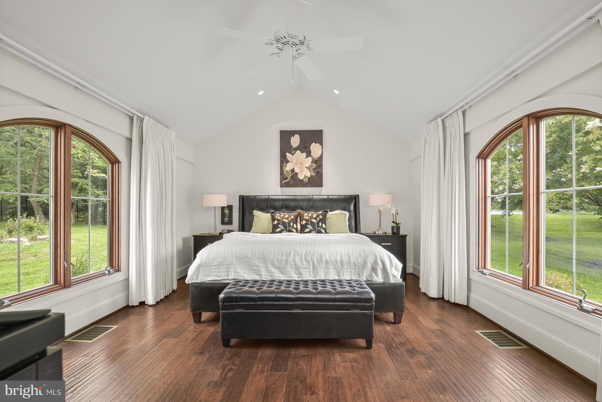 POTOMAC OUTSIDE - Residential