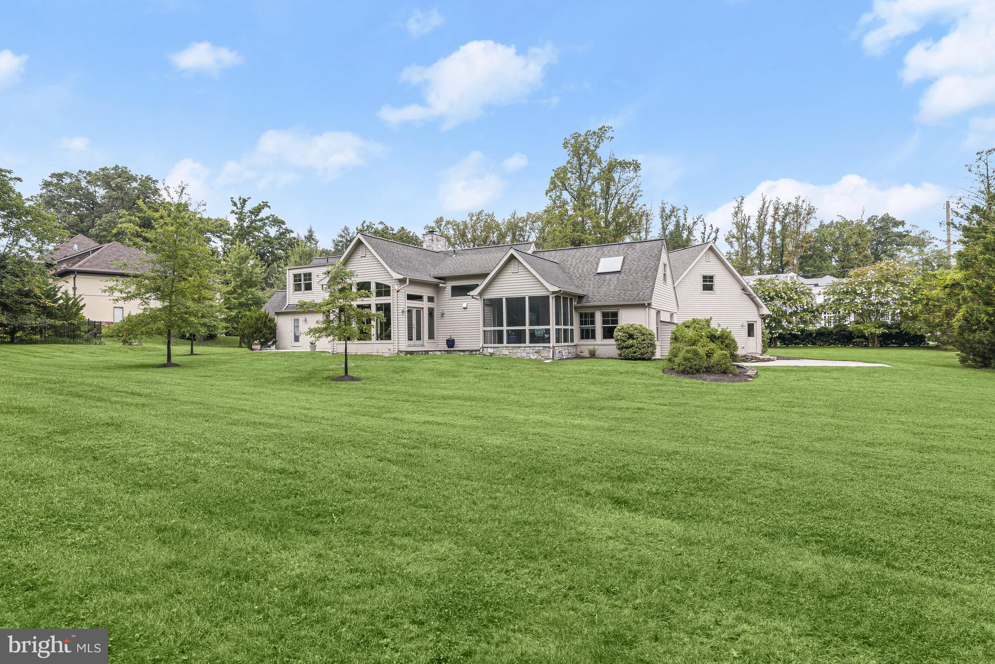 POTOMAC OUTSIDE - Residential