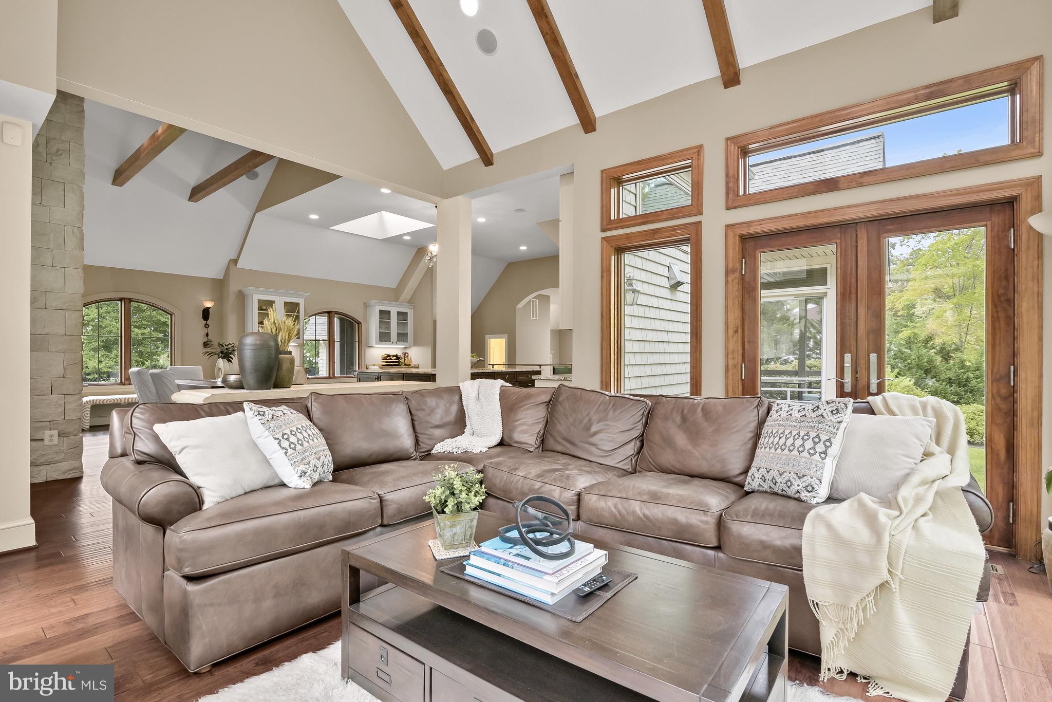 POTOMAC OUTSIDE - Residential