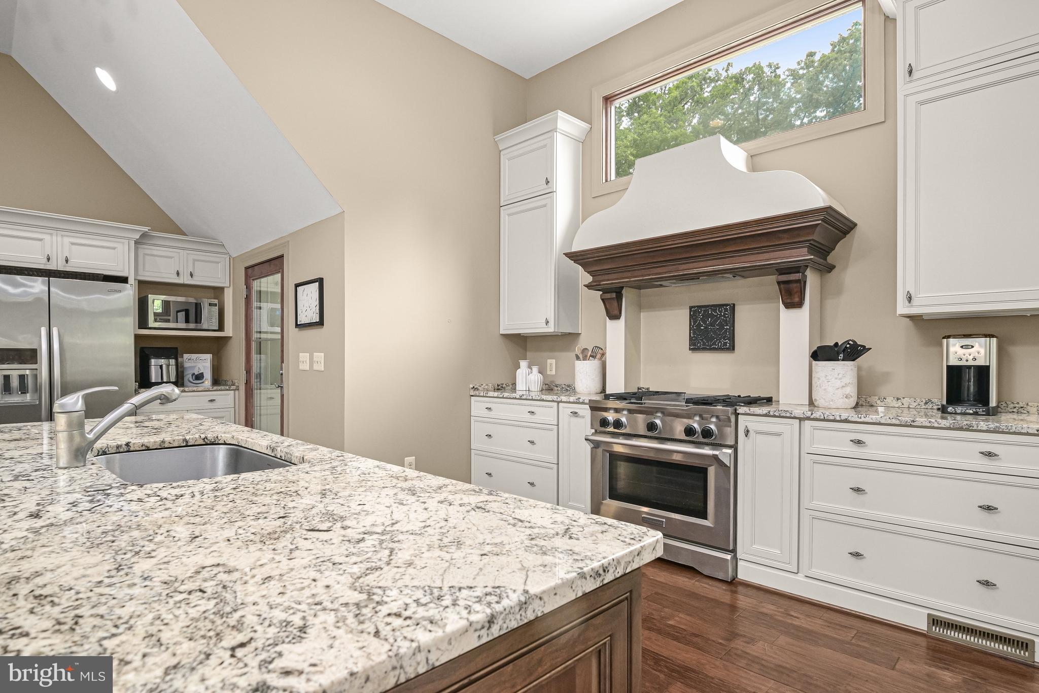 POTOMAC OUTSIDE - Residential