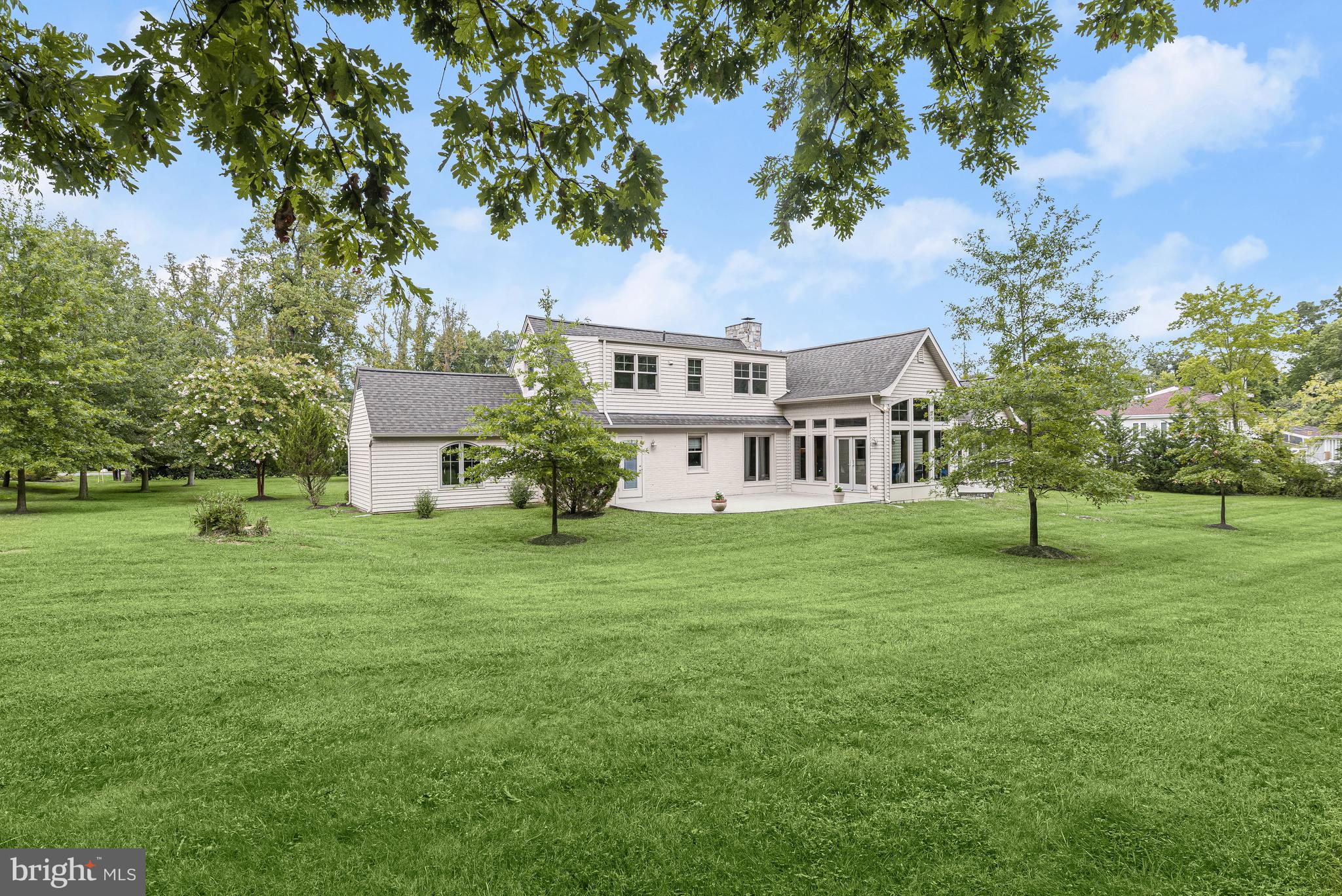 POTOMAC OUTSIDE - Residential