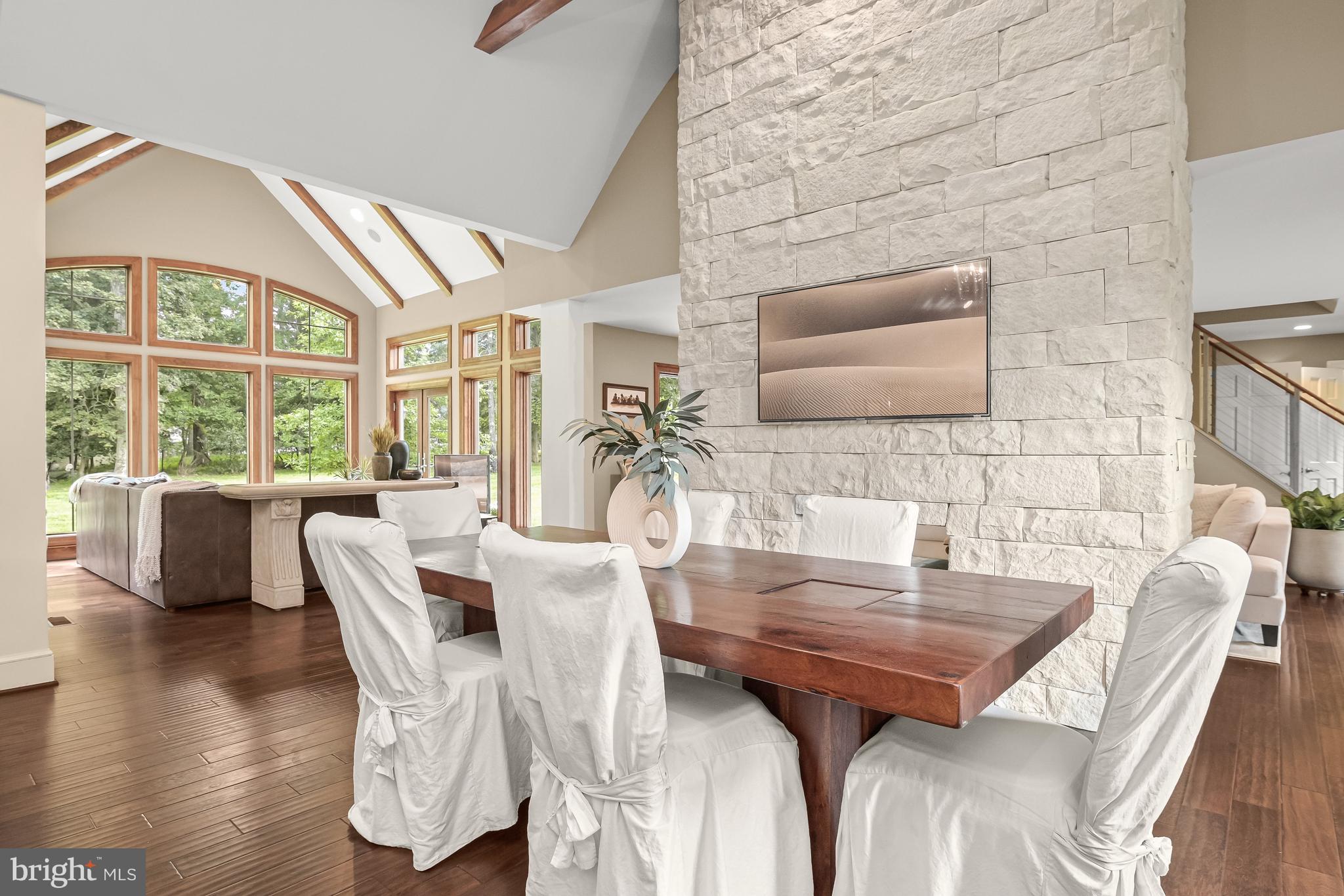 POTOMAC OUTSIDE - Residential