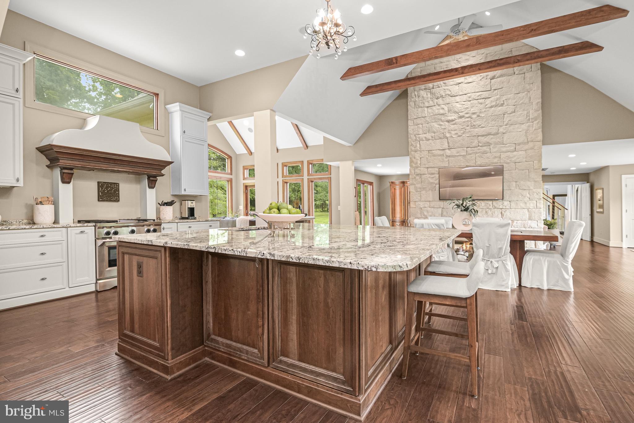 POTOMAC OUTSIDE - Residential