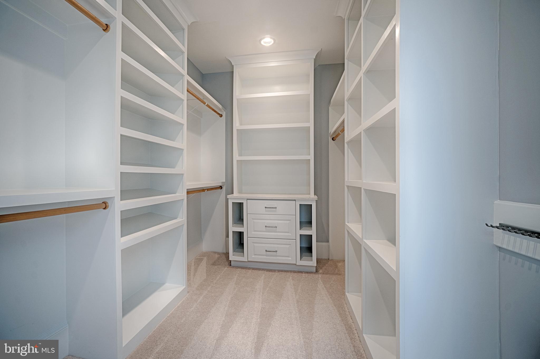 BELLEVUE FOREST - Residential