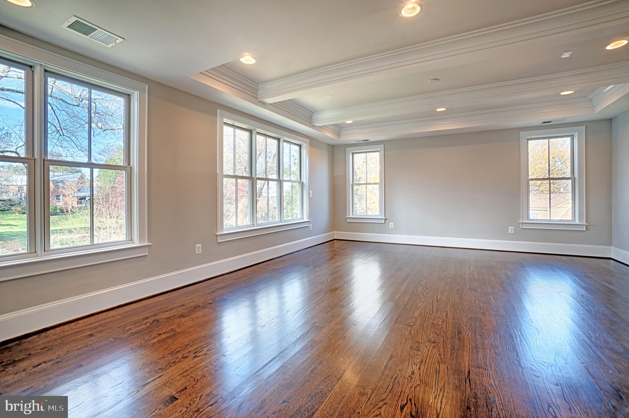 BELLEVUE FOREST - Residential