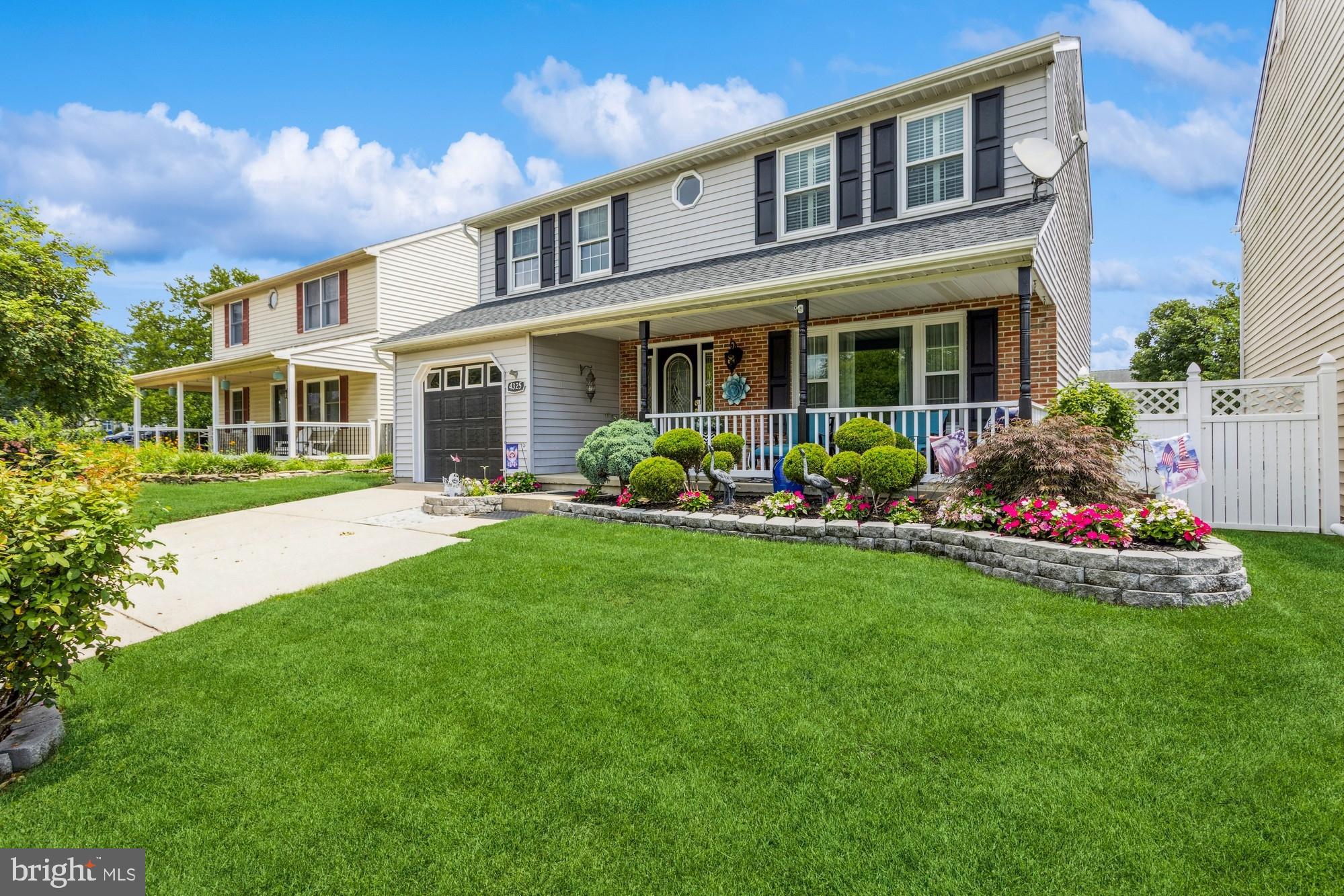 4325 CARLYLE GARTH