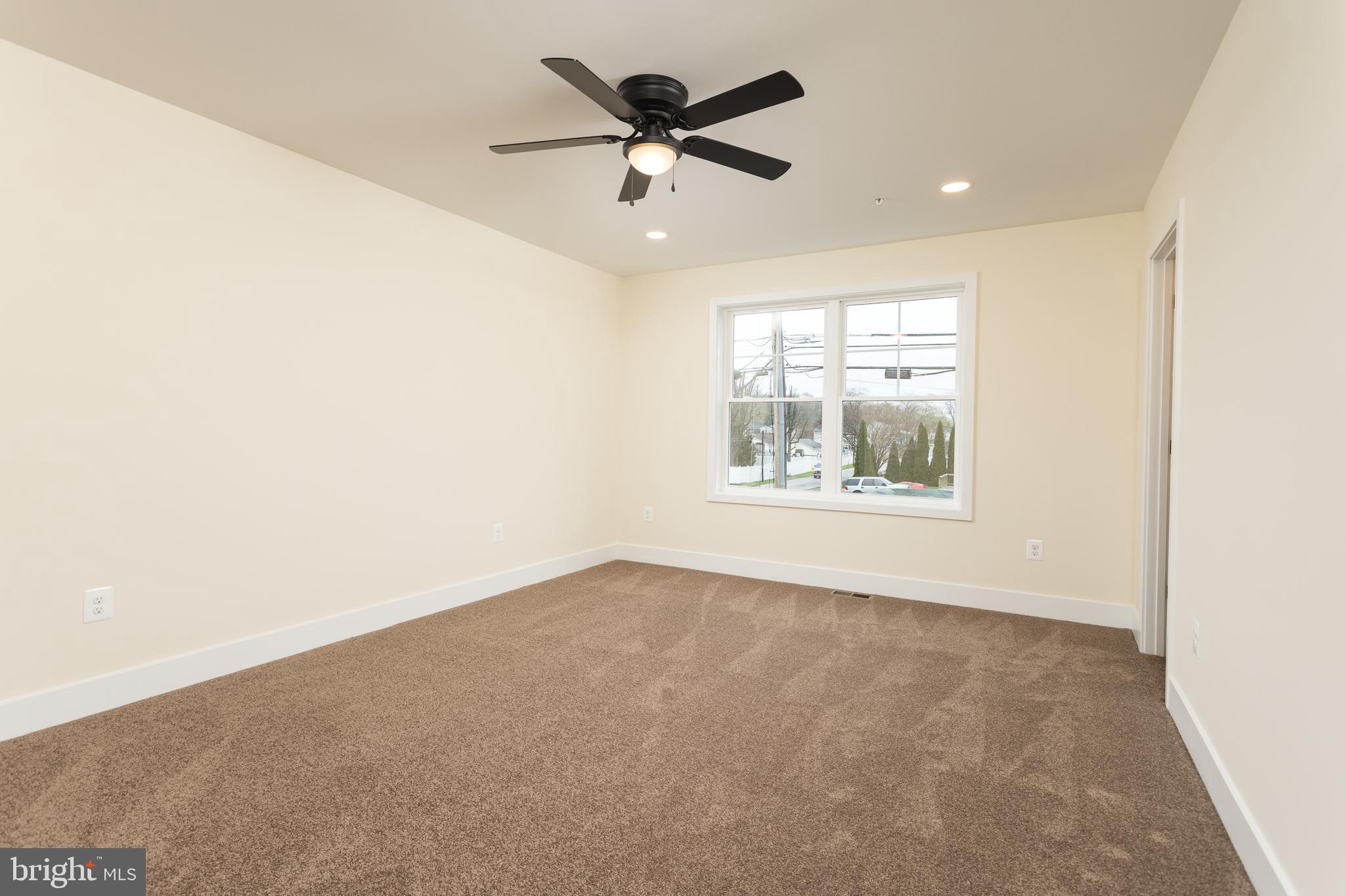 EDGEMERE/SPARROWS POINT - Residential