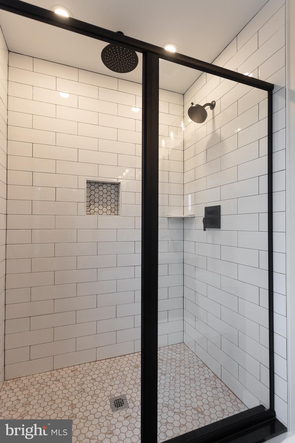 EDGEMERE/SPARROWS POINT - Residential