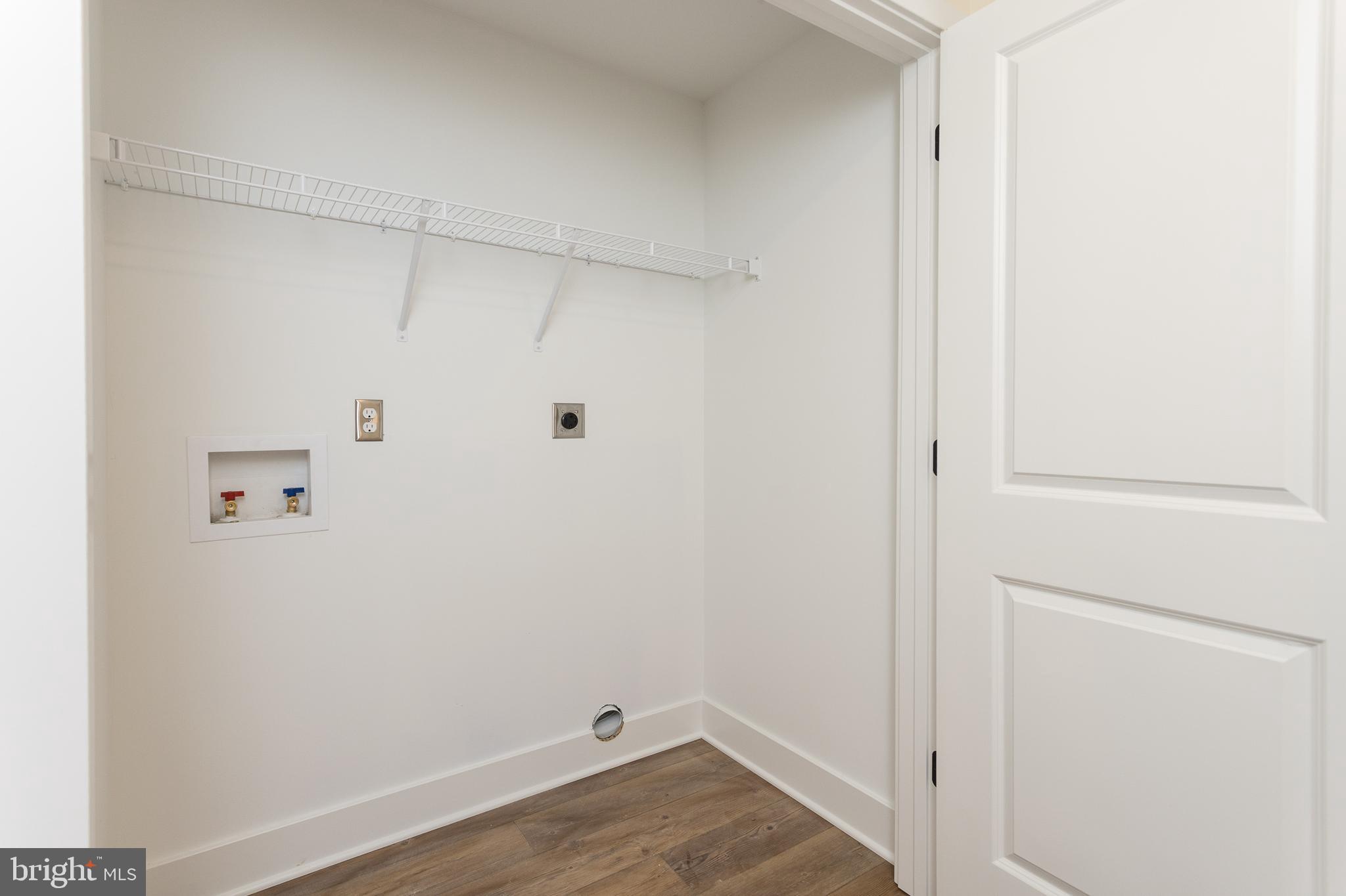 EDGEMERE/SPARROWS POINT - Residential