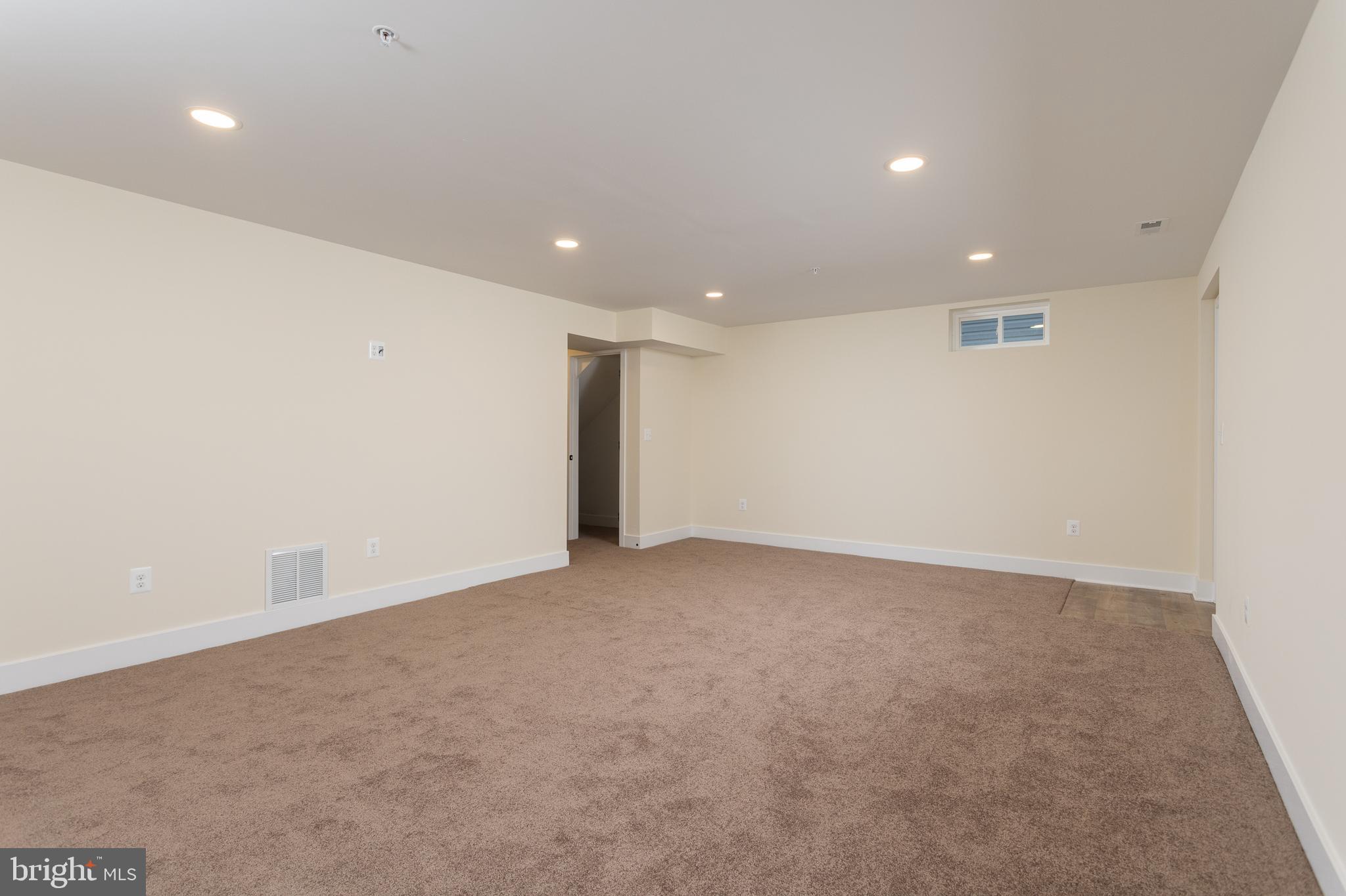 EDGEMERE/SPARROWS POINT - Residential