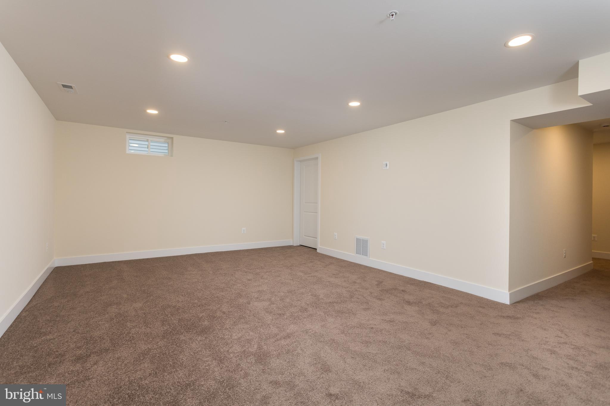 EDGEMERE/SPARROWS POINT - Residential