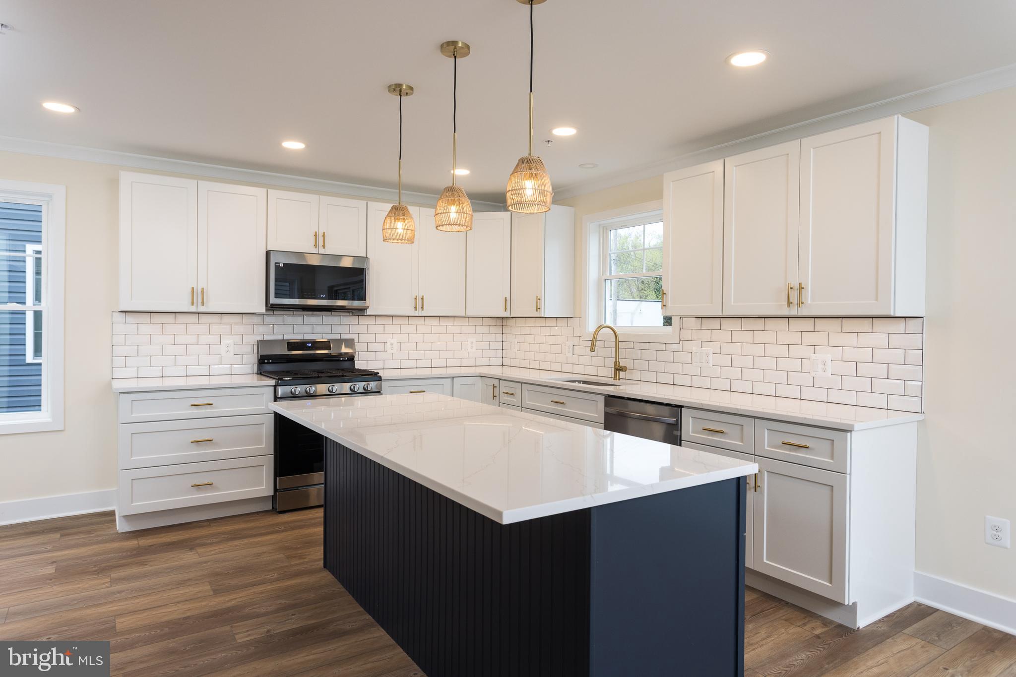 EDGEMERE/SPARROWS POINT - Residential